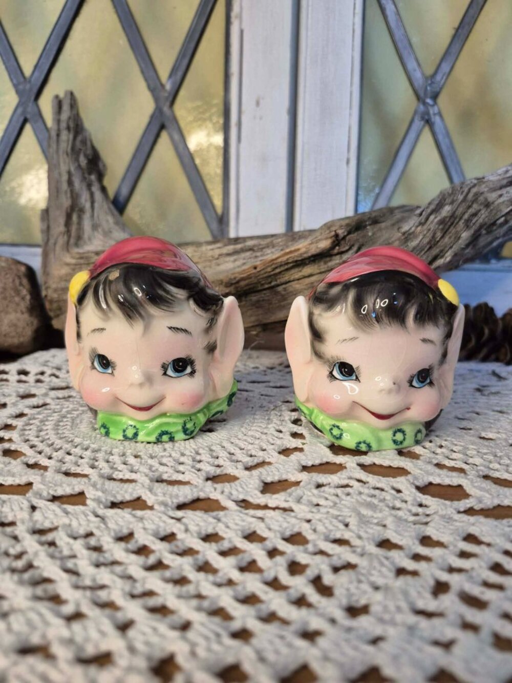 LEFTON 1950s Vintage Red Pixie Elf Salt & Pepper Shakers - Picture 3 of 12